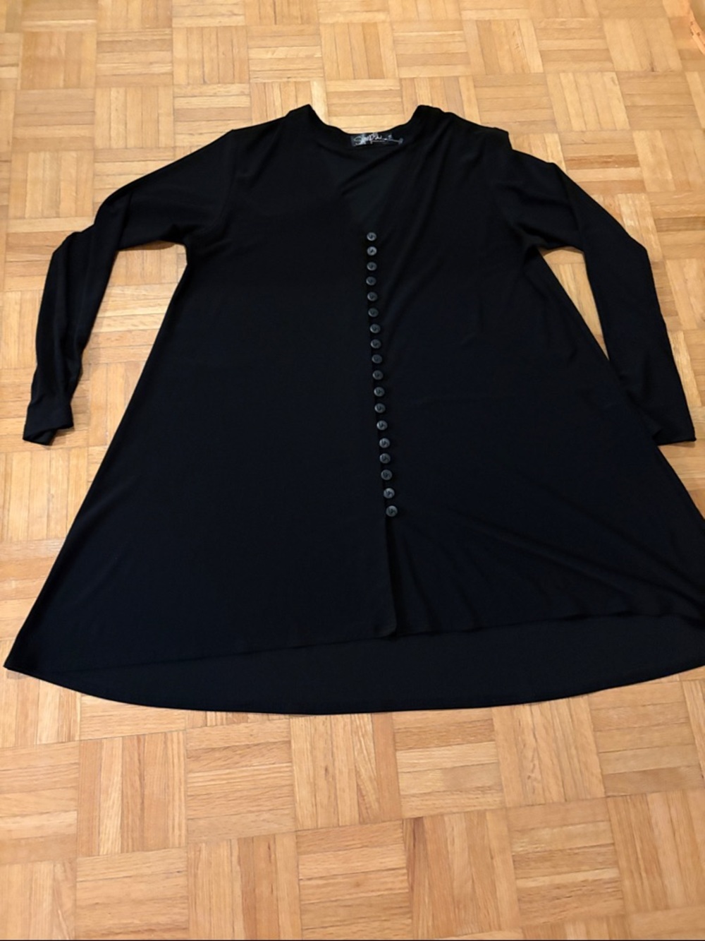 Sympli Black V-Neck Button-Down Long Sleeve Tunic - Picture 3 of 9